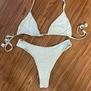 437 Limited Edition Daisy Suite